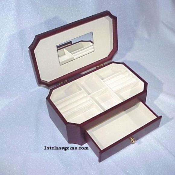 FINAL SALE PRICE Mirrored Wooden Jewelry Box by Mele in Utica, New York - Picture 6 of 6
